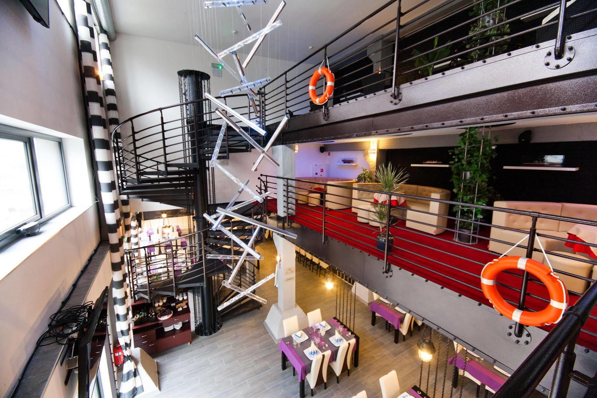 Hotel Malinowski Business 格利维采 外观 照片